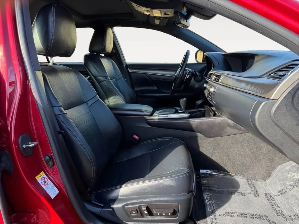 2016 Lexus GS - Image 12 of 17