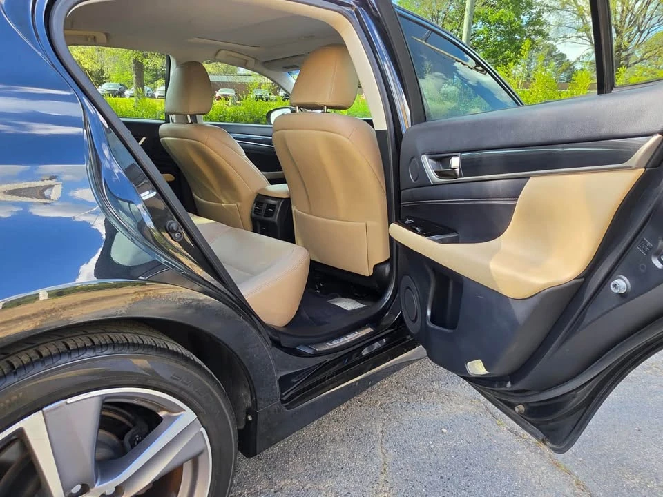 2016 Lexus GS 4th Gen - Image 12 of 15