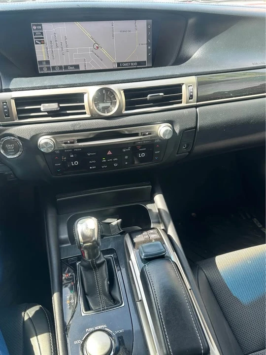 2016 Lexus GS 4th Gen - Image 10 of 12