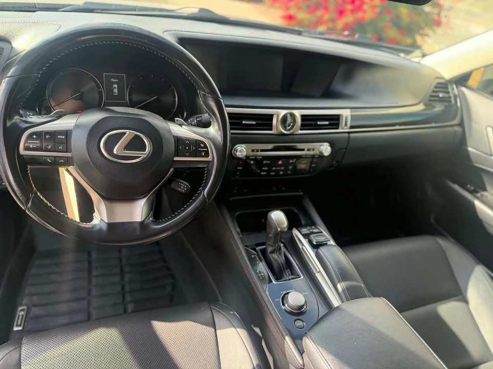 2016 Lexus GS 4th Gen - Image 4 of 5