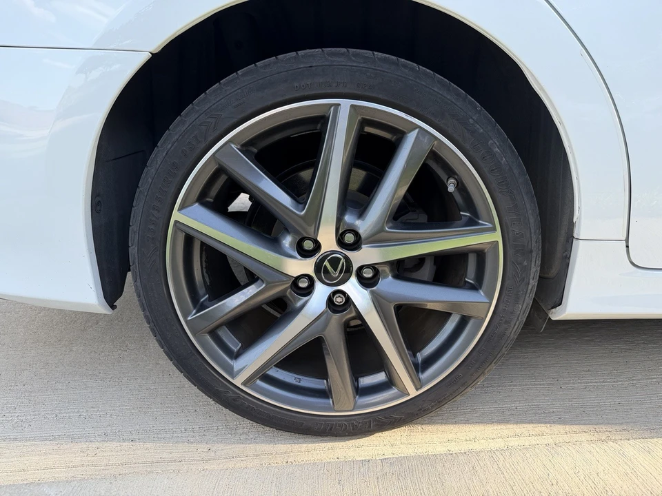 2016 Lexus GS 4th Gen - Image 23 of 29