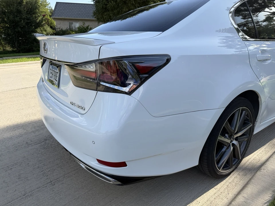 2016 Lexus GS 4th Gen - Image 11 of 29