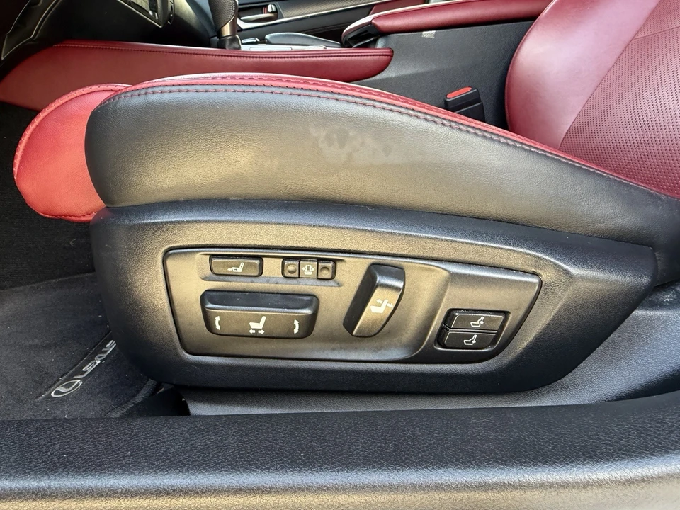2016 Lexus GS 4th Gen - Image 18 of 29
