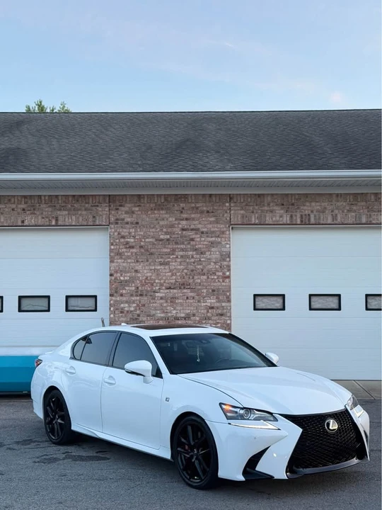 2016 Lexus GS 4th Gen - Image 8 of 9