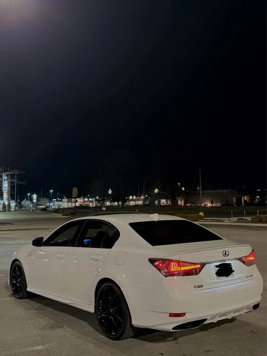 2016 Lexus GS 4th Gen - Image 2 of 9