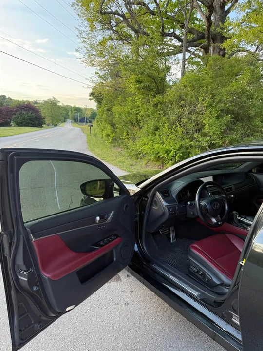 2016 Lexus GS 4th Gen - Image 8 of 17