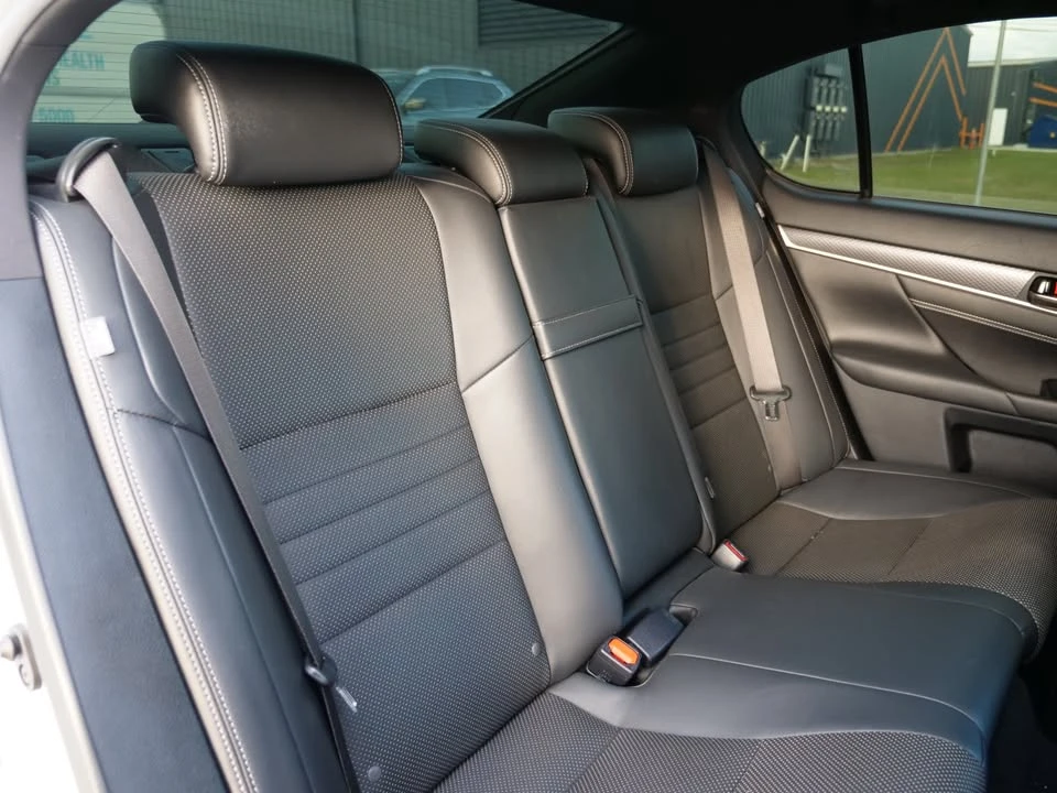 2016 Lexus GS 4th Gen - Image 17 of 19