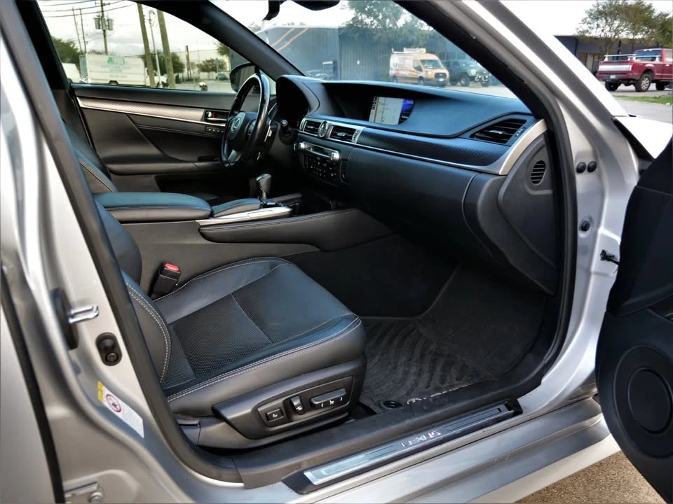 2016 Lexus GS 4th Gen - Image 12 of 19