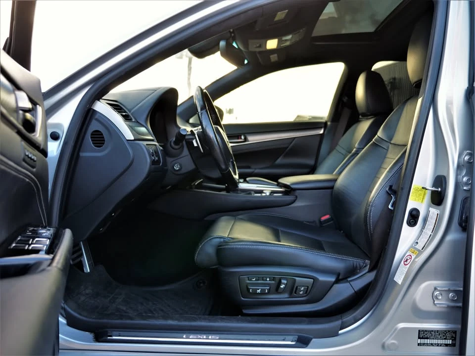 2016 Lexus GS 4th Gen - Image 13 of 19