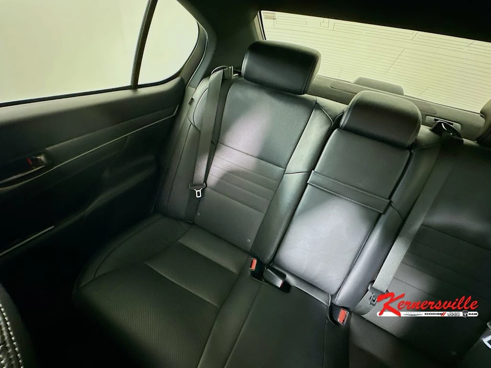 2016 Lexus GS 4th Gen - Image 12 of 24