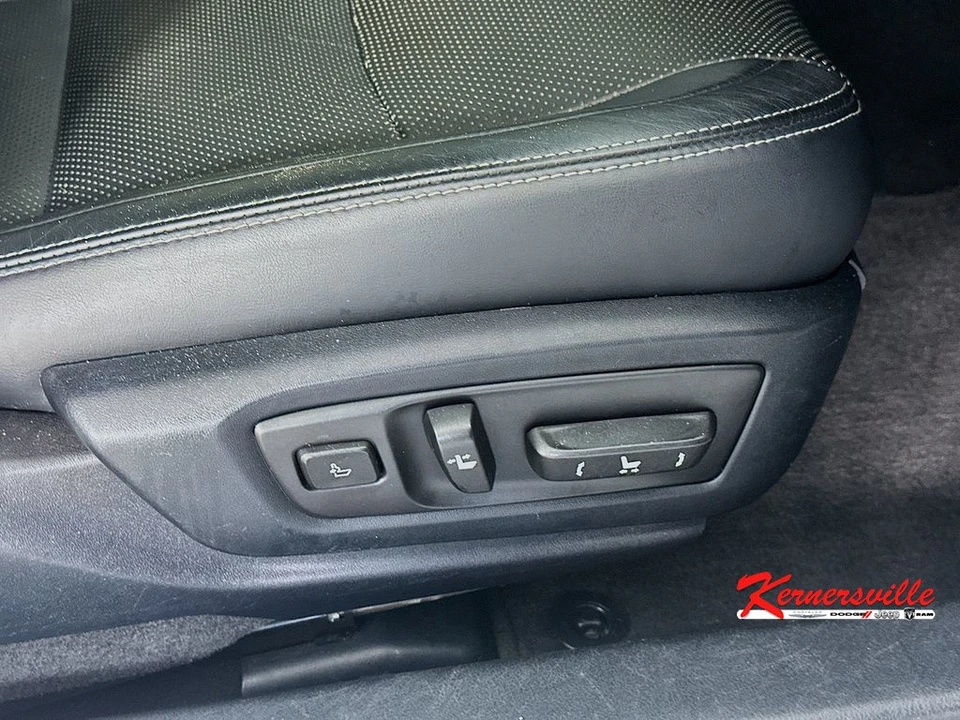 2016 Lexus GS 4th Gen - Image 23 of 24