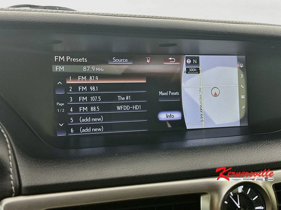 2016 Lexus GS 4th Gen - Image 17 of 24
