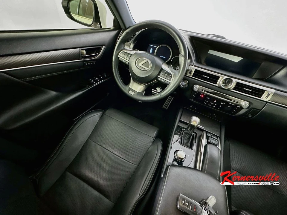 2016 Lexus GS 4th Gen - Image 9 of 24