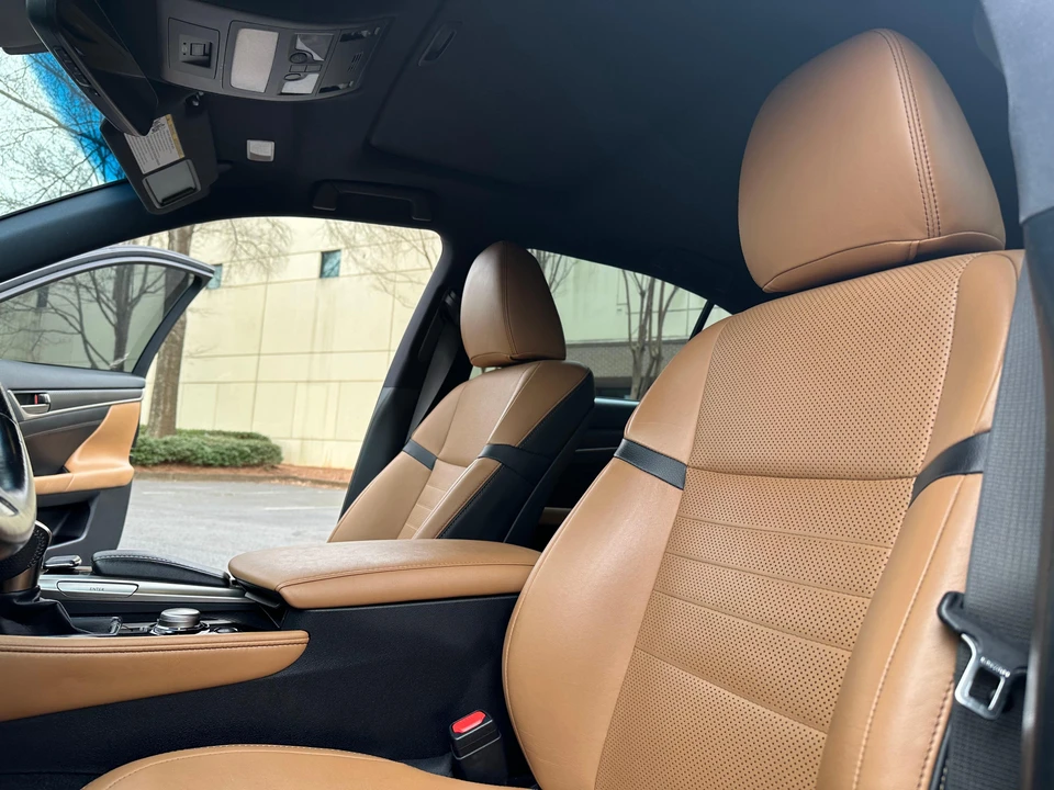 2016 Lexus GS 4th Gen - Image 31 of 31