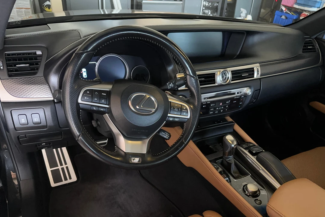 2016 Lexus GS 4th Gen - Image 27 of 31