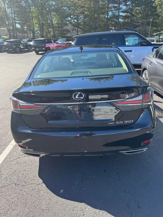 2016 Lexus GS 4th Gen - Image 8 of 9