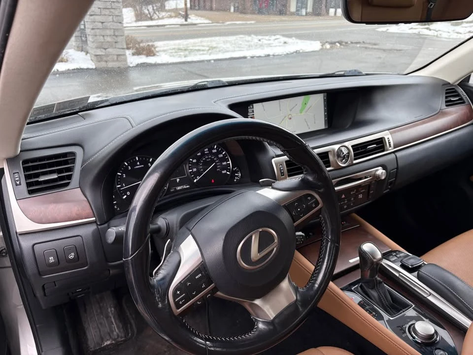 2016 Lexus GS 4th Gen - Image 4 of 9