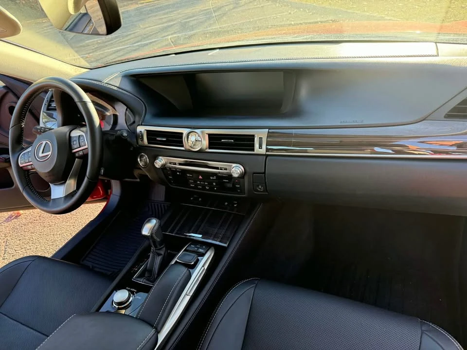 2016 Lexus GS 4th Gen - Image 10 of 19