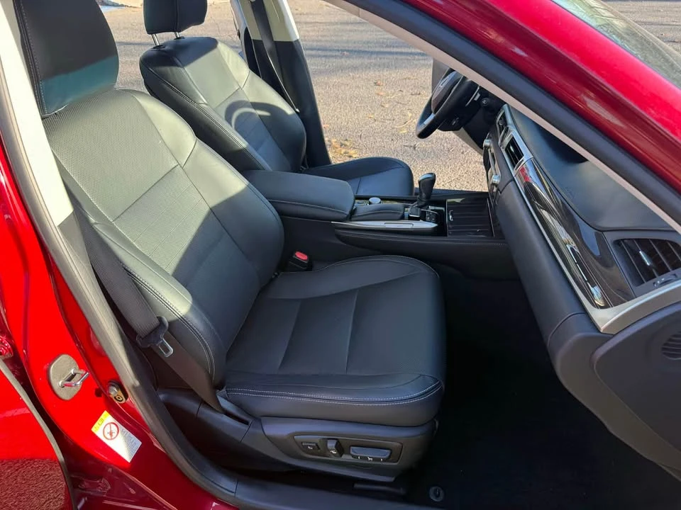 2016 Lexus GS 4th Gen - Image 9 of 19