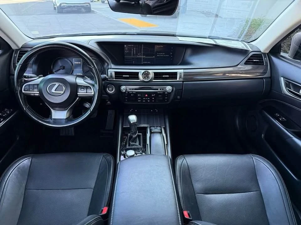 2016 Lexus GS 4th Gen - Image 8 of 11