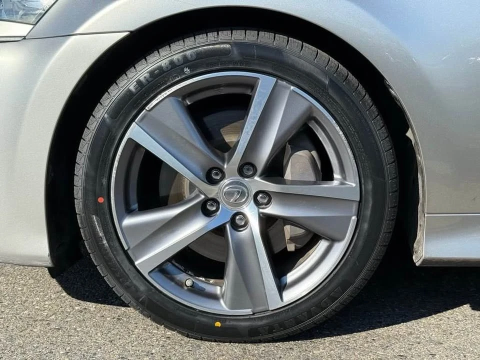 2016 Lexus GS 4th Gen - Image 11 of 11