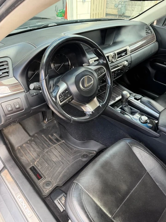 2016 Lexus GS 4th Gen - Image 15 of 19
