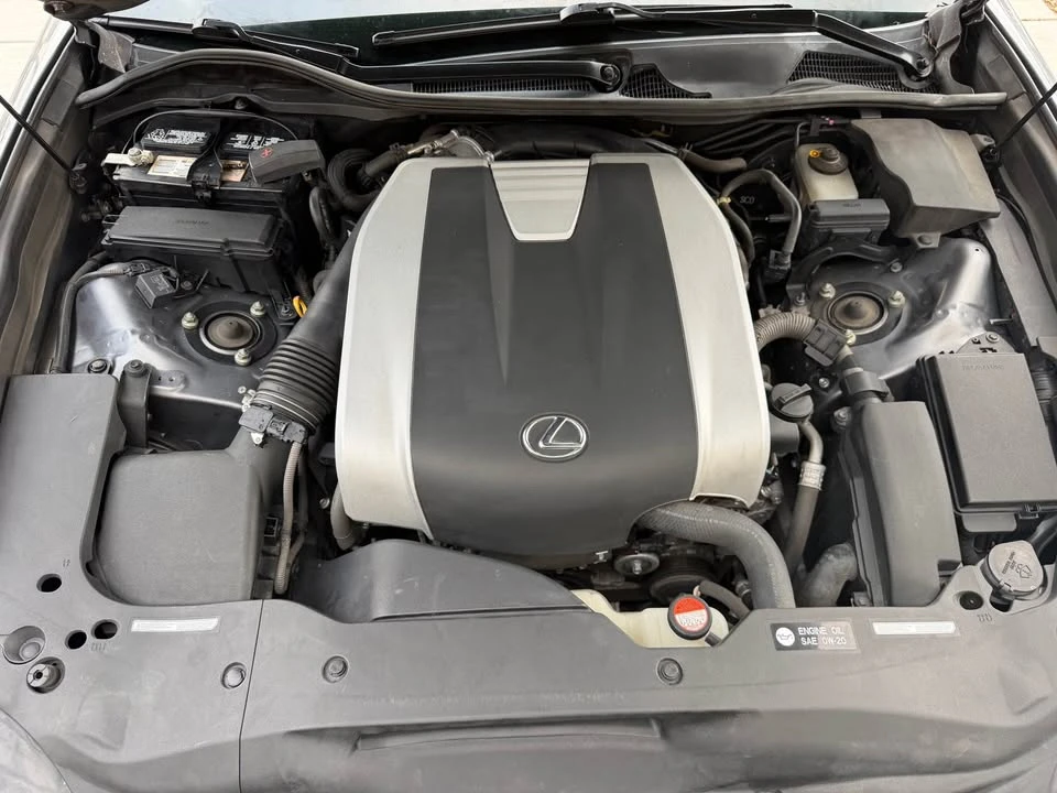 2016 Lexus GS 4th Gen - Image 17 of 19