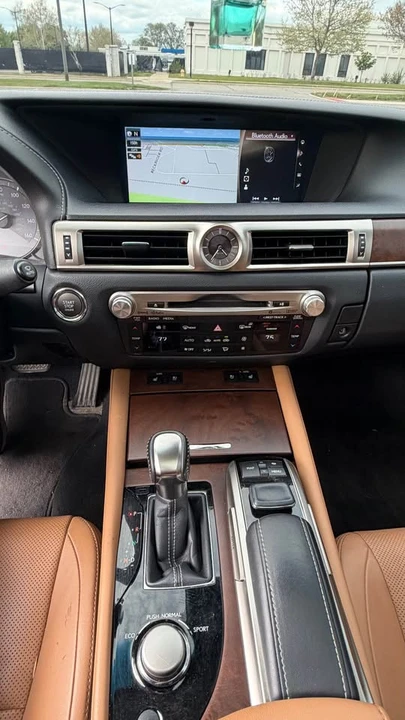 2016 Lexus GS 4th Gen - Image 11 of 17