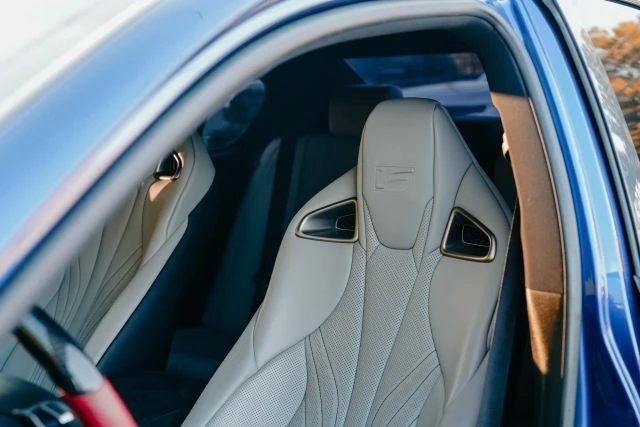 2016 Lexus GS F 4th Gen - Image 24 of 31