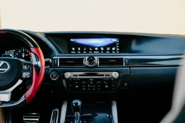 2016 Lexus GS F 4th Gen - Image 26 of 31