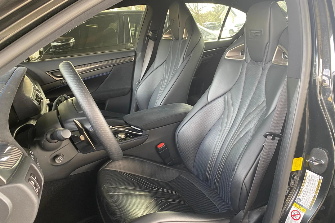 2016 Lexus GS F 4th Gen - Image 27 of 31