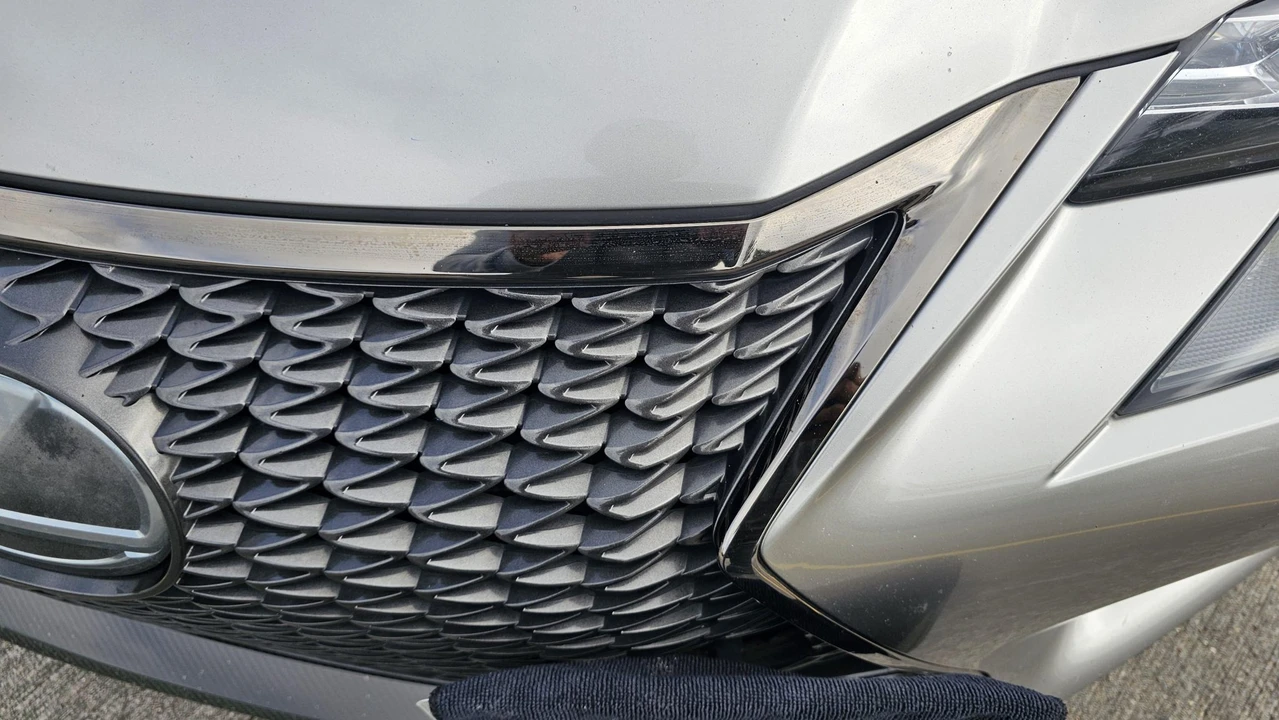2016 Lexus GS F 4th Gen - Image 29 of 31