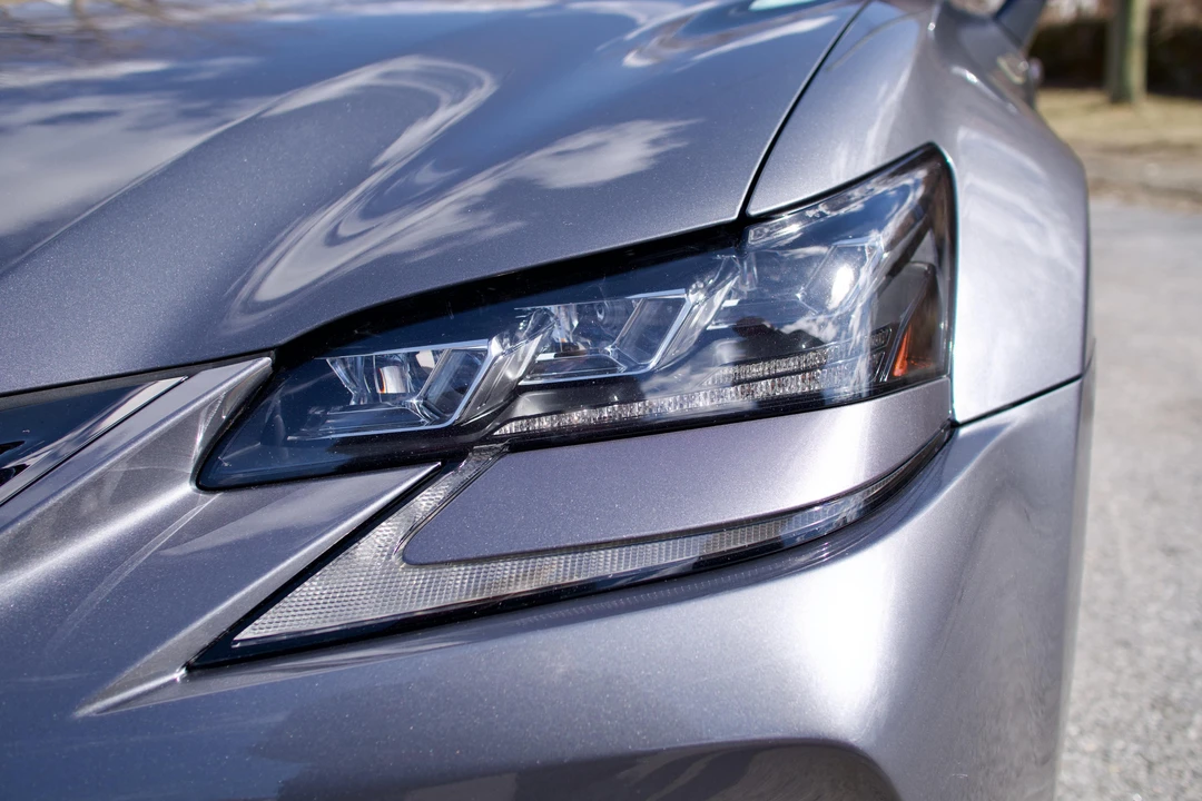 2016 Lexus GS F 4th Gen - Image 25 of 31