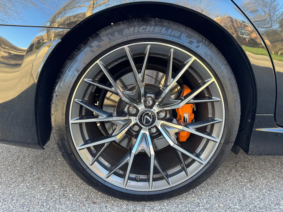 2016 Lexus GS F 4th Gen - Image 24 of 31