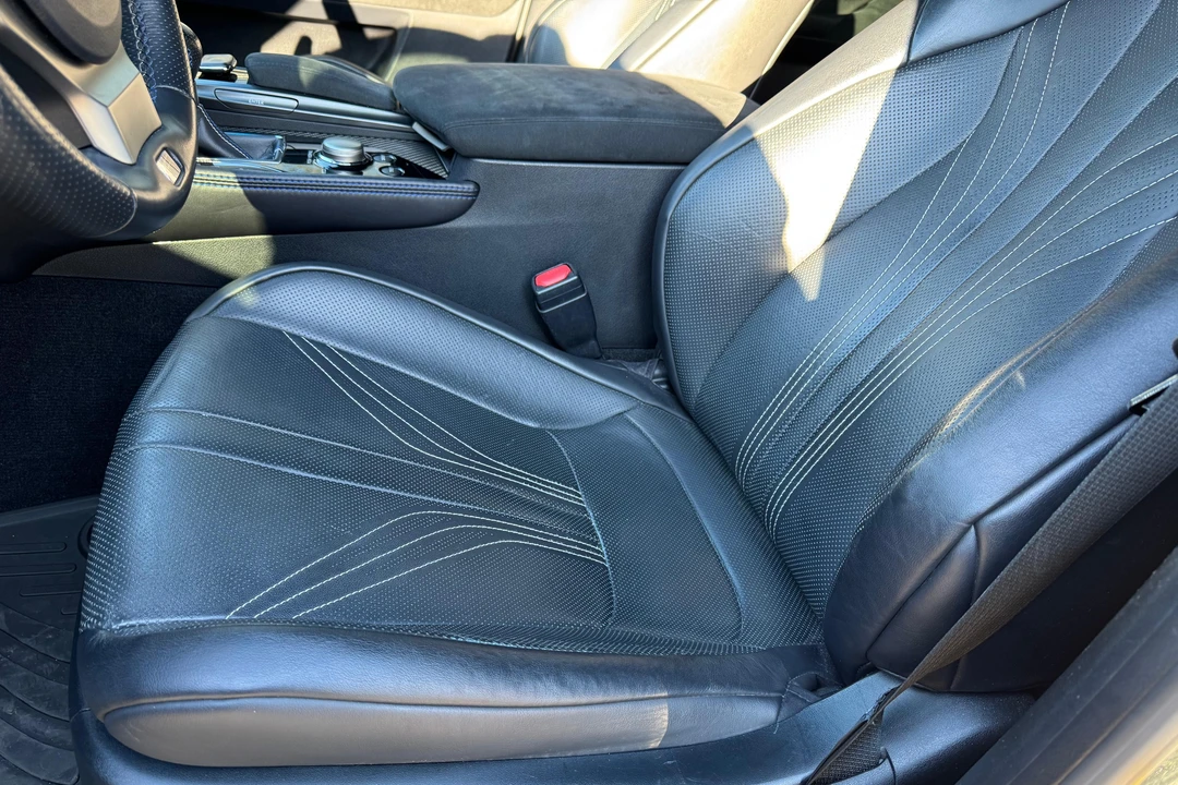 2016 Lexus GS F 4th Gen - Image 27 of 31