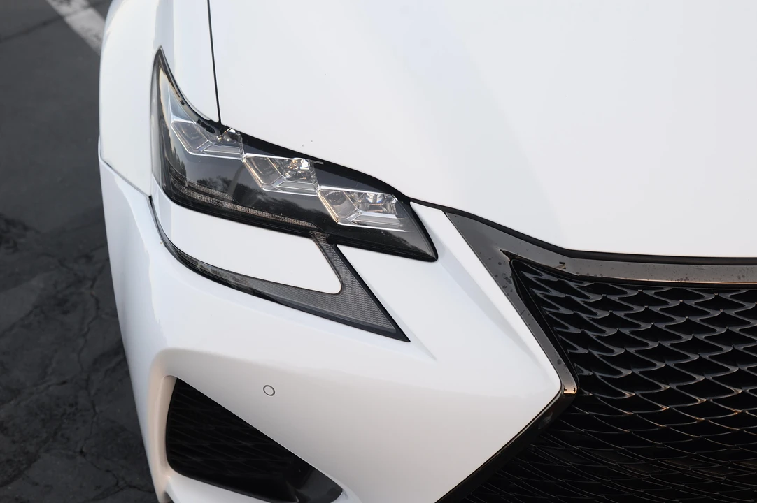 2016 Lexus GS F 4th Gen - Image 15 of 31