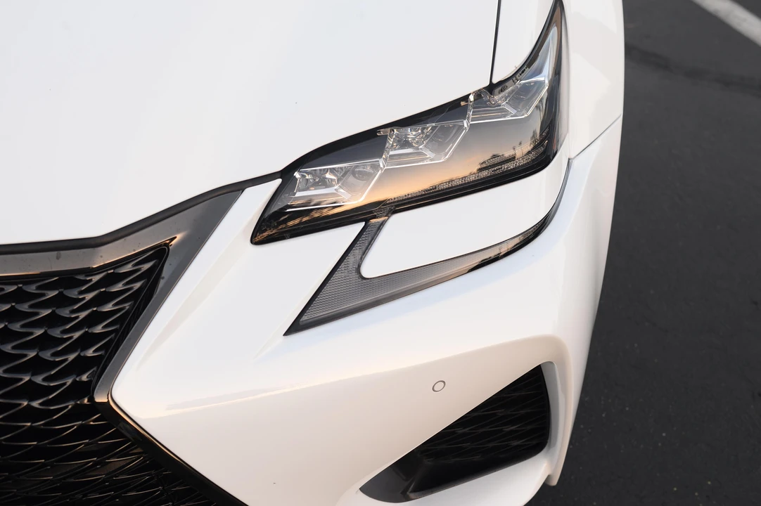 2016 Lexus GS F 4th Gen - Image 20 of 31