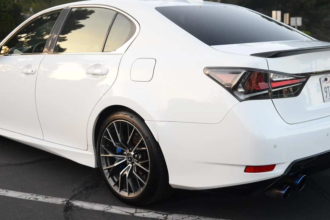 2016 Lexus GS F 4th Gen - Image 29 of 31