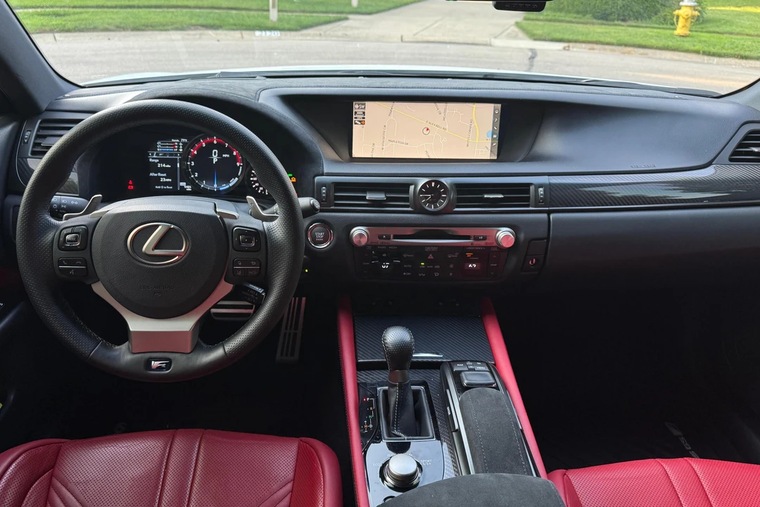 2016 Lexus GS F 4th Gen - Image 27 of 31