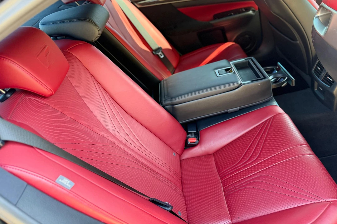 2016 Lexus GS F 4th Gen - Image 26 of 31