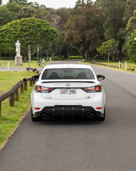2016 Lexus GS F 4th Gen - Image 25 of 31