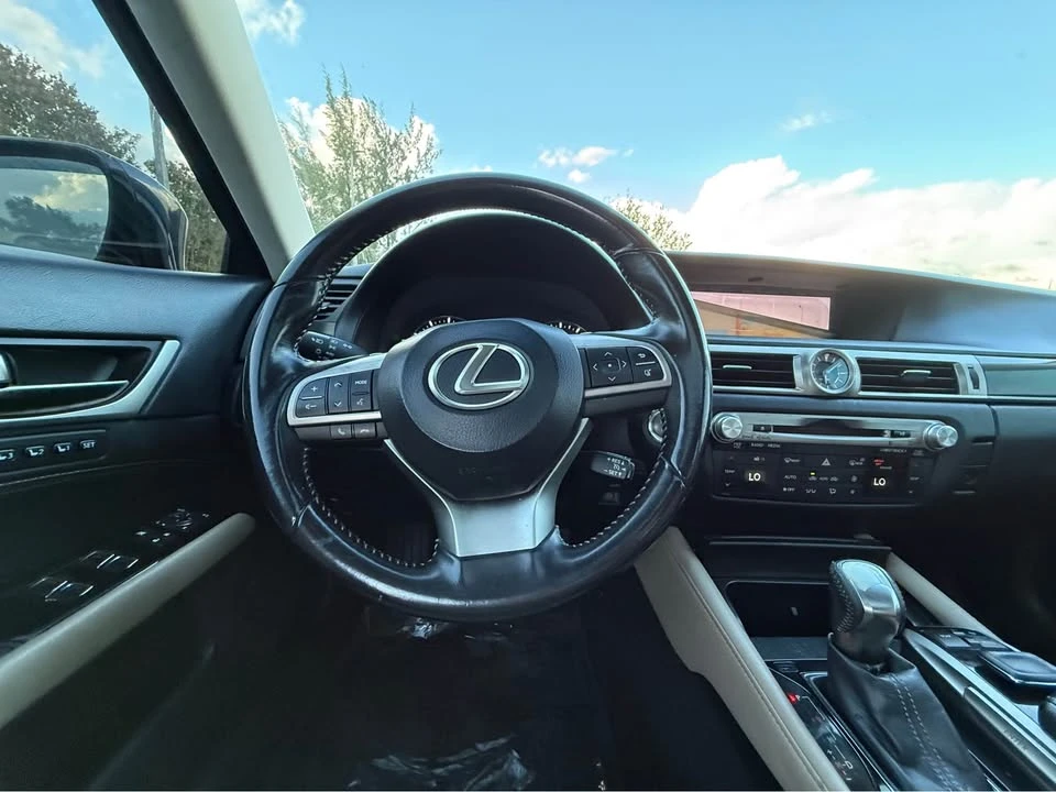 2016 Lexus GS 4th Gen - Image 13 of 20