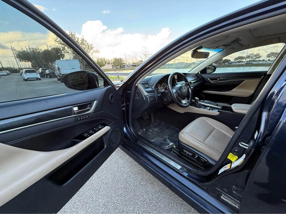 2016 Lexus GS 4th Gen - Image 9 of 20