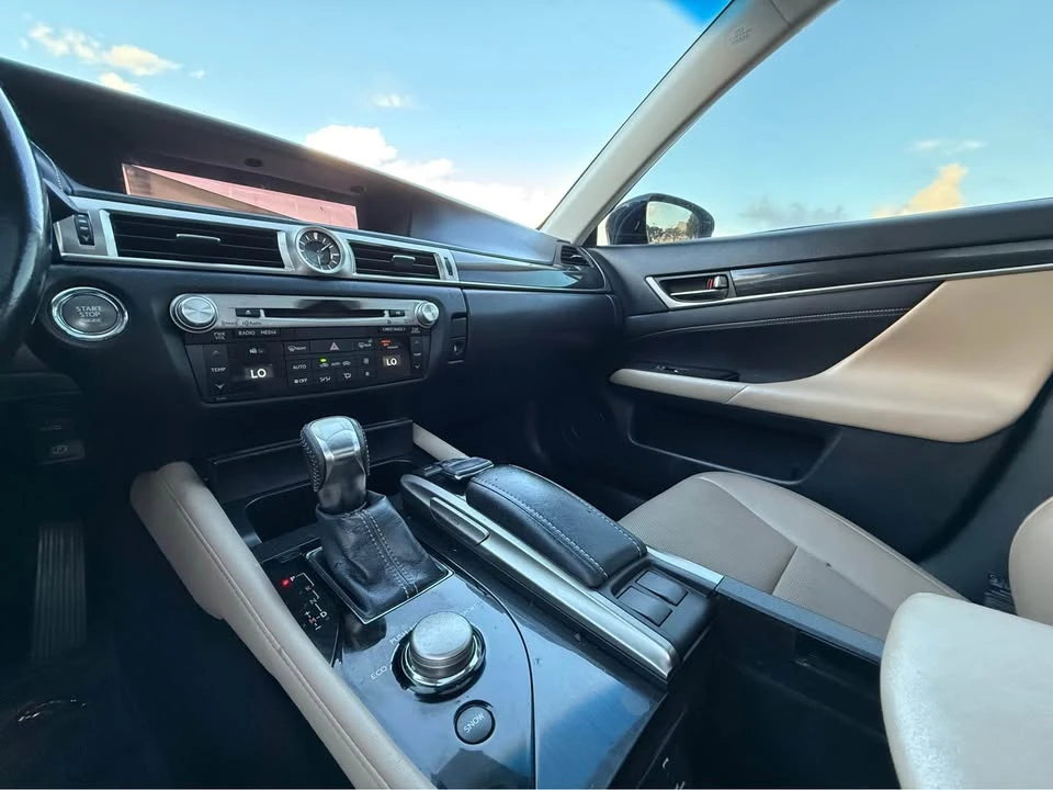2016 Lexus GS 4th Gen - Image 14 of 20