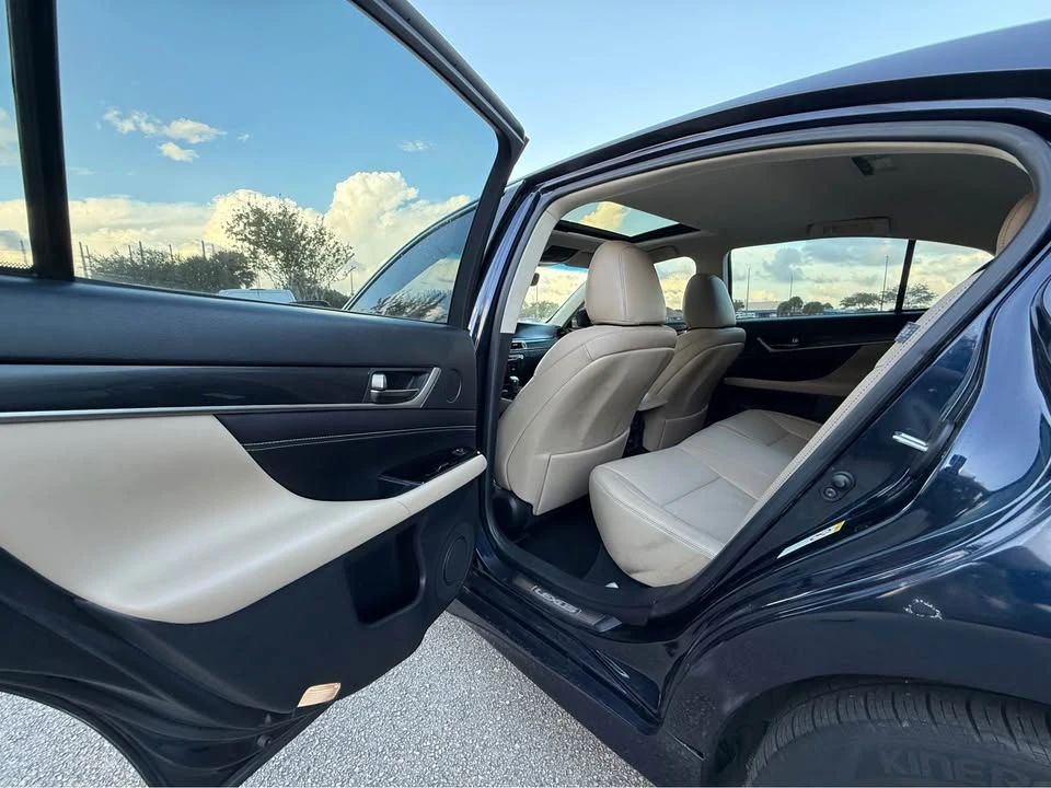 2016 Lexus GS 4th Gen - Image 10 of 20