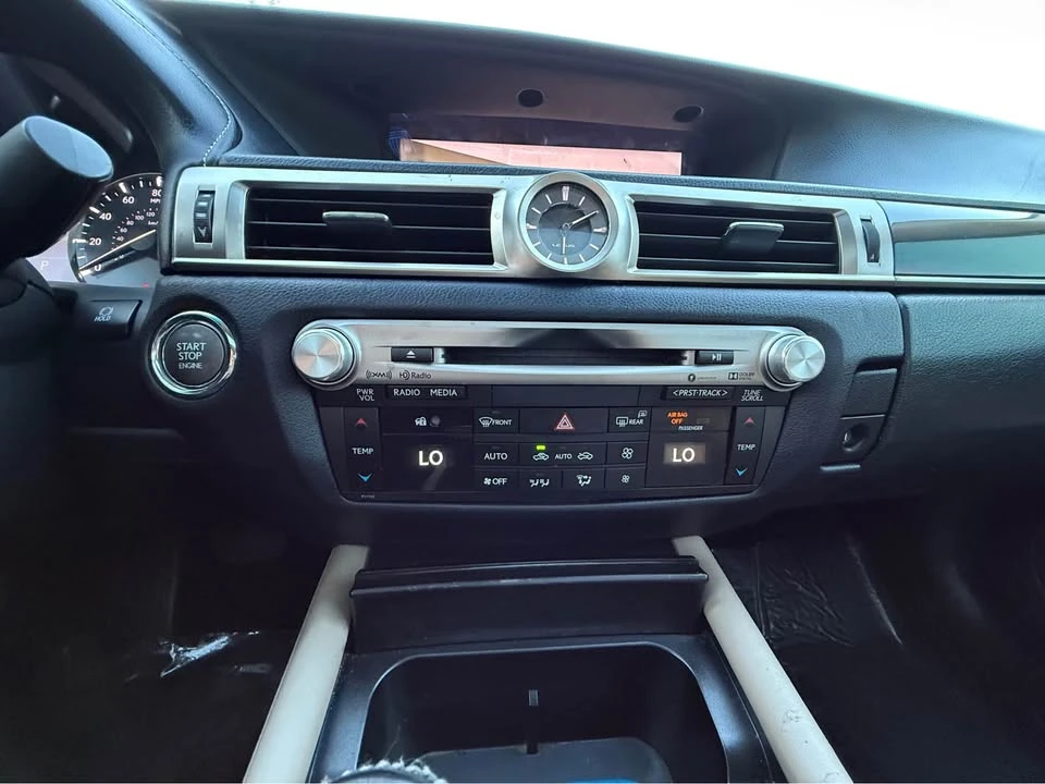 2016 Lexus GS 4th Gen - Image 17 of 20