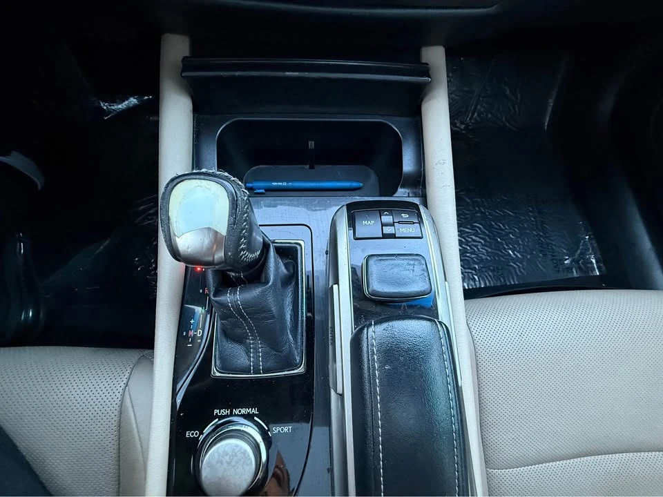 2016 Lexus GS 4th Gen - Image 18 of 20