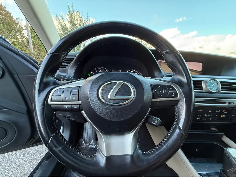2016 Lexus GS 4th Gen - Image 15 of 20