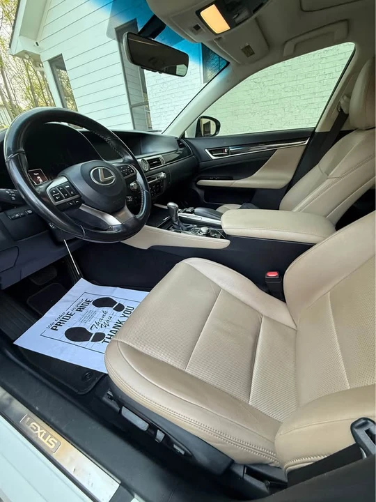 2016 Lexus GS 4th Gen - Image 11 of 12