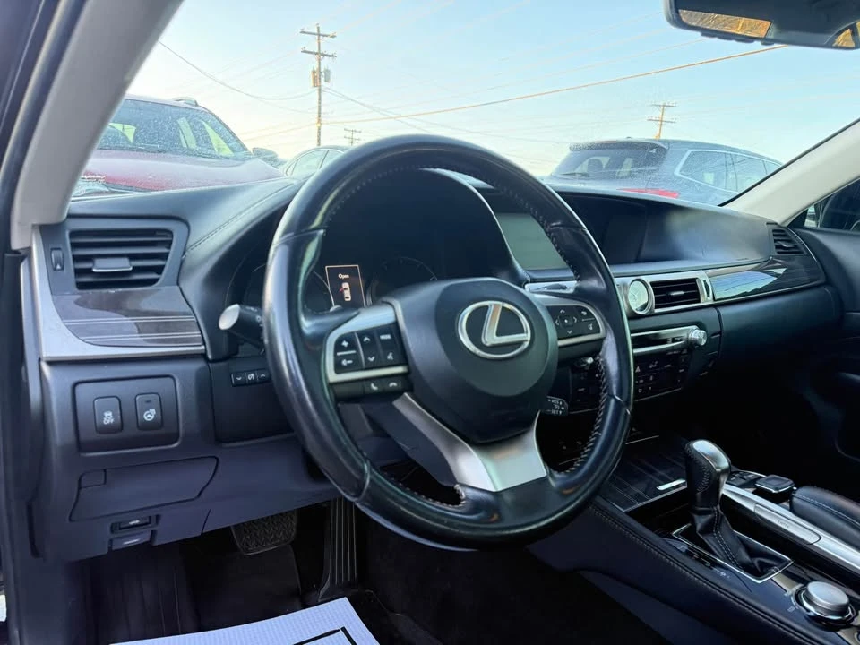2016 Lexus GS 4th Gen - Image 11 of 20
